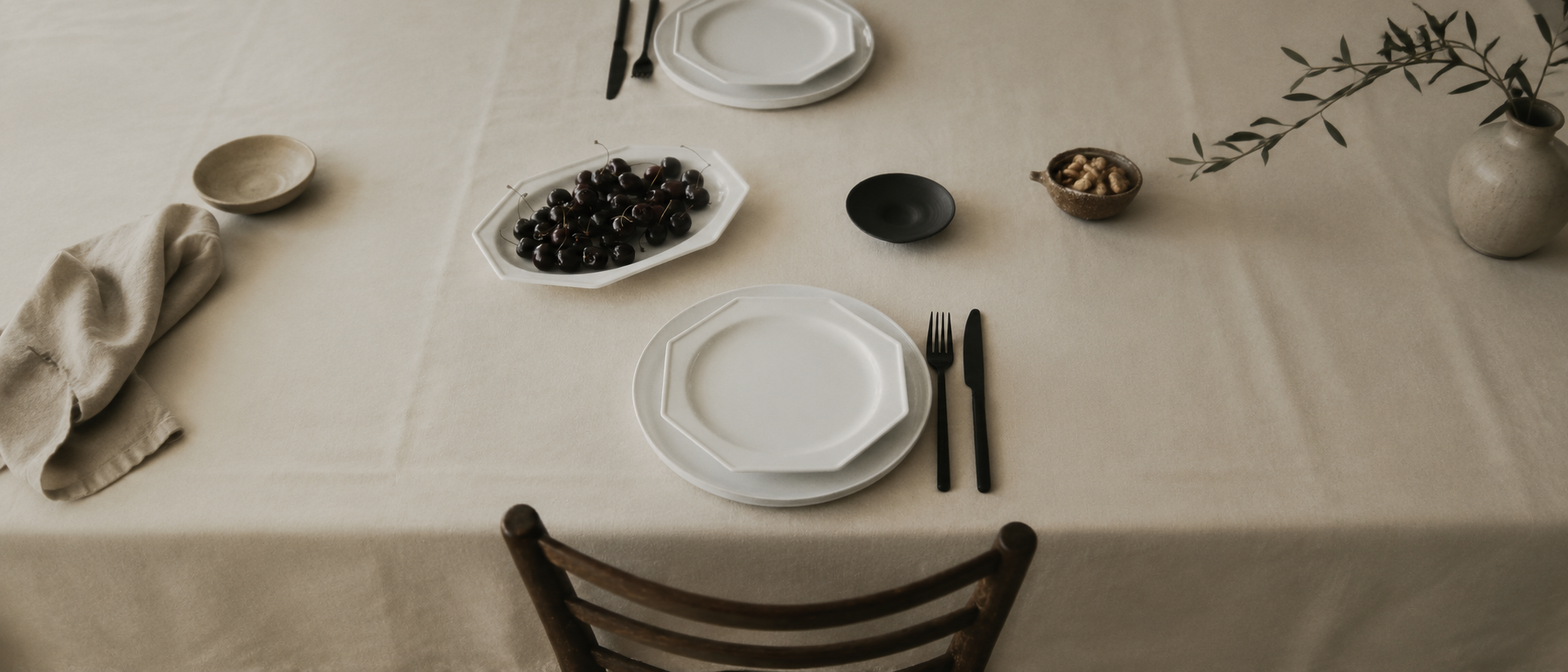 Ceramic tableware details